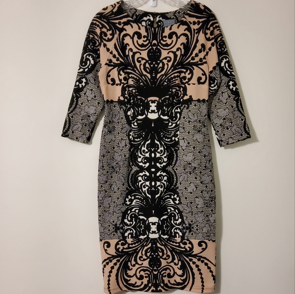 NWT!  Rabbit Rabbit Rabbit Design Damask Print  3/4 Sleeve Sheath Dress Size 4